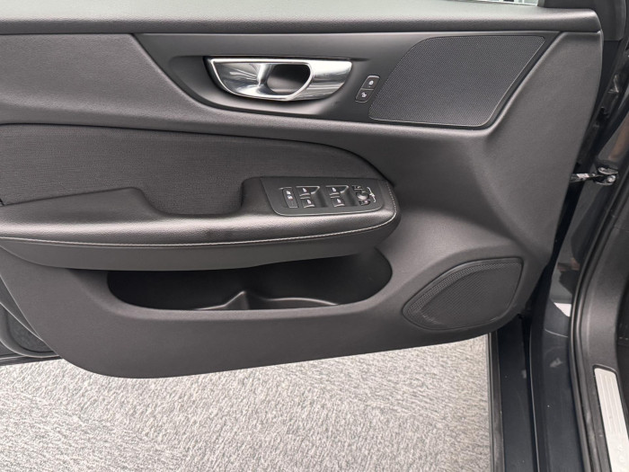 Volvo V60 D4 MOMENTUM AUT 2.0 d Momentum