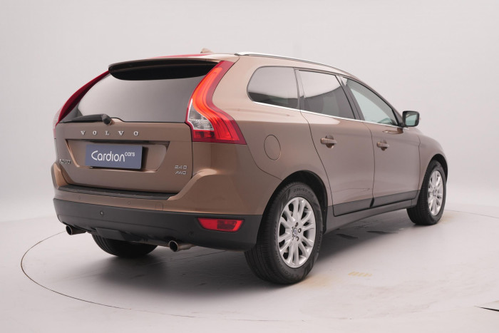 Volvo XC60 2.4D AWD SUMMUM AUT CZ 2.4 d Summum