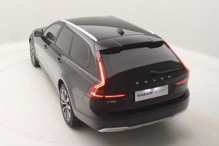 Volvo V90 CC B4 AWD PLUS AUT CZ 1.maj.