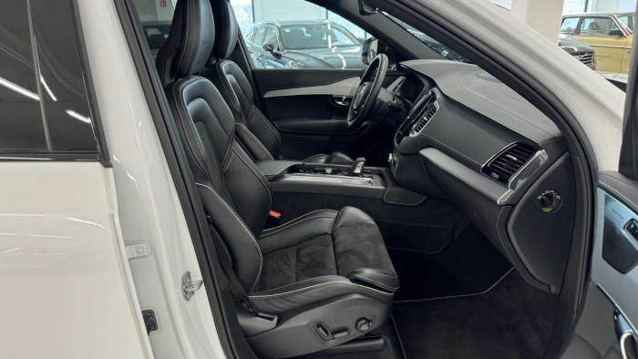 Volvo XC90 B5 AWD R-DESIGN AUT REZERVACE