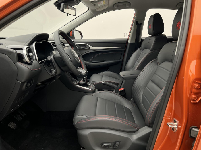 MG ZS EMOTION PLUS 1.5DVVT MAN