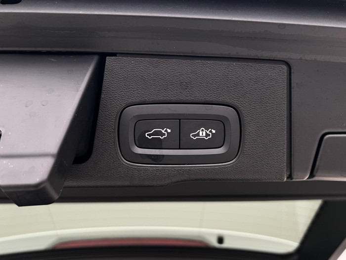 Volvo XC60 T6 AWD RECHARGE PLUS DARK AUT