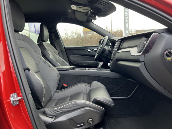 Volvo XC60 D4 R-DESIGN Aut 1.maj. 2.0 d