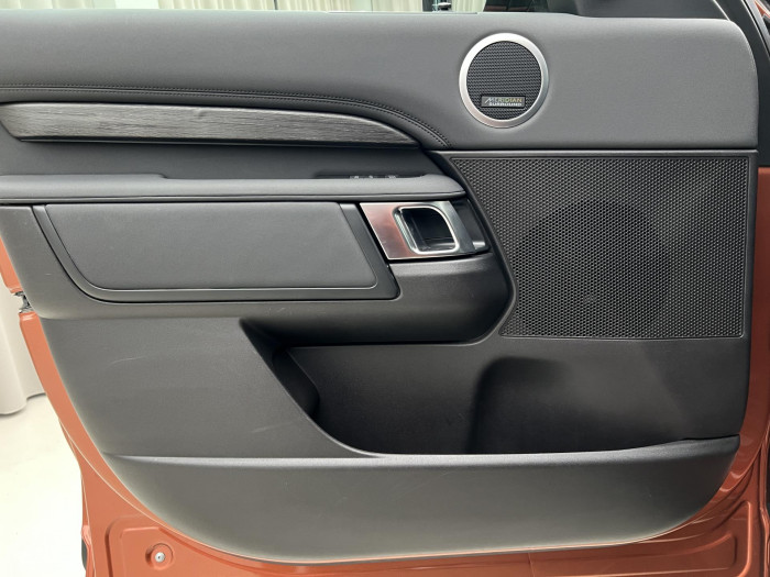 Land Rover Discovery 3.0 TDV6 HSE AWD AUT CZ