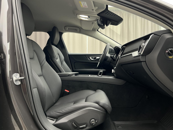 Volvo V60 CC B5 AWD PLUS BRIGHT AUT