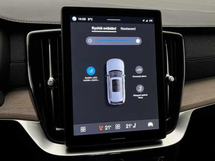 Volvo XC90 B5 AWD PLUS BRIGHT 7MÍST CZ