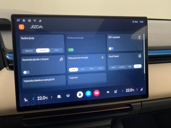 Lynk & Co 08 MORE PHEV