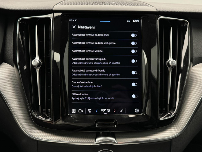 Volvo XC60 B4 AWD DARK PLUS AUT