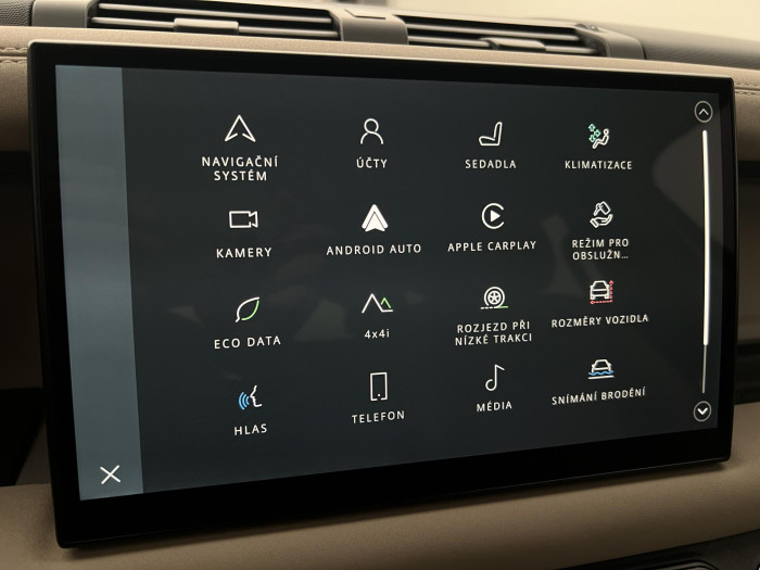 Land Rover Defender D250 SE AWD AUT CZ 3.0 d SE