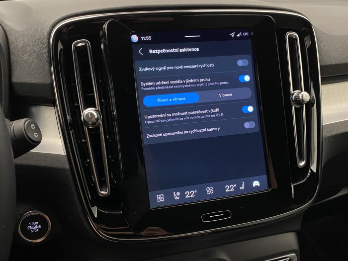 Volvo XC40 B3 AUT PLUS BLACK EDITION