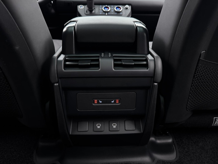 Land Rover Defender 110 P425 X-DYNAMIC HSE AWD CZ 5.0 Dynamic