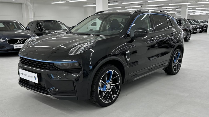 Lynk & Co 01 PHEV DCT AUT 1.maj. REZERVACE