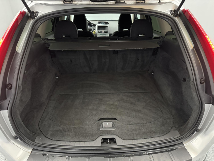 Volvo XC60 D5 AWD MOMENTUM AUT CZ 2.4 d Momentum