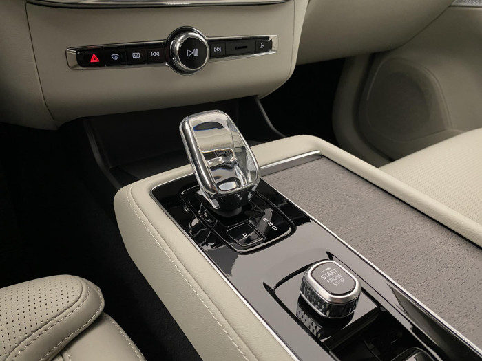 Volvo XC90 T8 AWD RECHARGE BRIGHT PLUS 7m