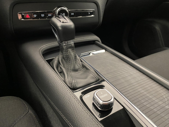 Volvo XC90 D5 AWD KINETIC AUT CZ 7míst 2.0 d