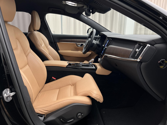 Volvo V90 T6 AWD RECHARGE PLUS DARK AUT