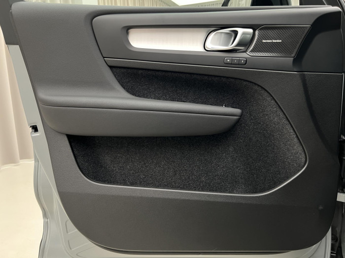 Volvo XC40 B3 AUT BLACK EDITION PLUS