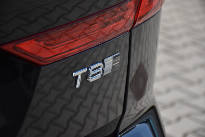 Volvo XC60 T8 AWD TWIN ENG. REZERVACE