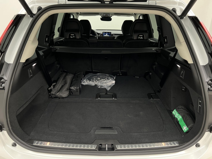 Volvo XC90 T8 AWD RECHARGE DARK PLUS AUT