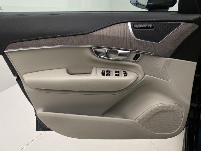 Volvo XC90 B5 AWD INSCRIPTION AUT CZ