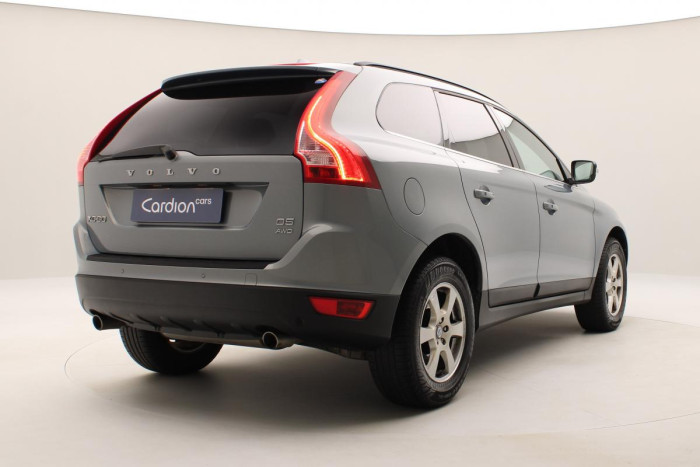 Volvo XC60 D5 AWD MOMENTUM REZERVACE 2.4 d Momentum