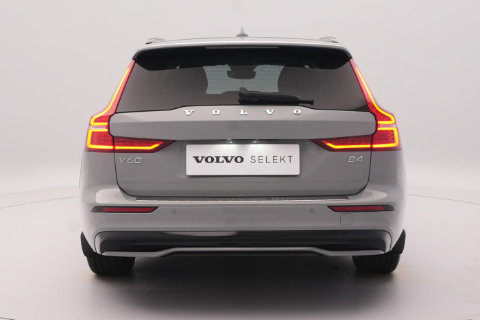 Volvo V60 B4 PLUS DARK AUT 1.maj.