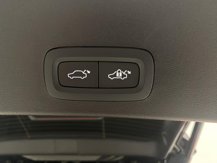 Volvo XC40 RECHARGE TWIN ENGINE PLUS CZ