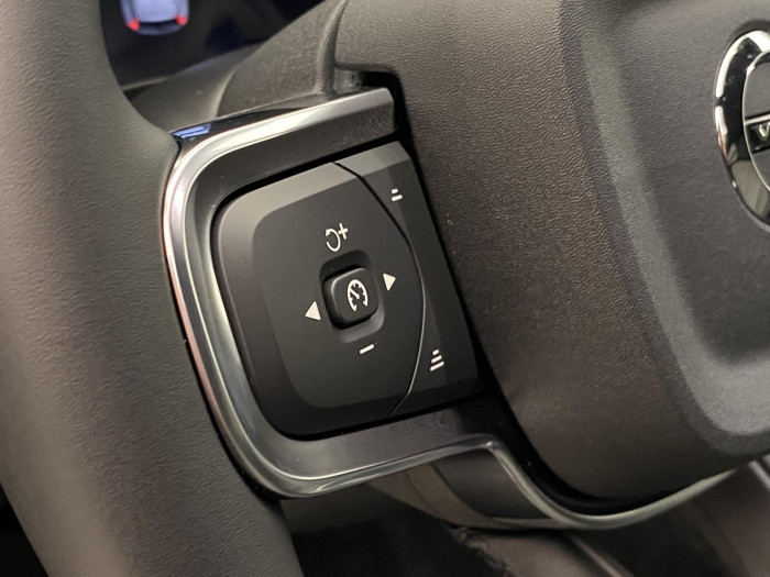 Volvo XC40 B3 AUT DARK PLUS