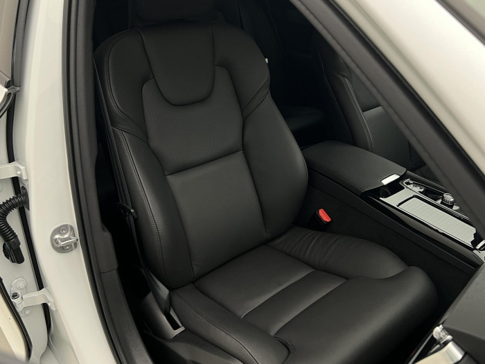 Volvo V90 T6 AWD RECHARGE PLUS DARK AUT