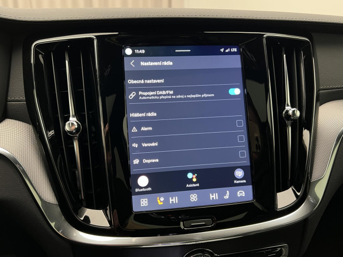 Volvo V60 B4 ULTRA DARK AUT 1.maj.