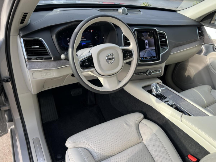 Volvo XC90 T8 AWD ULT. BRIGHT 7MÍSTNÁ Aut