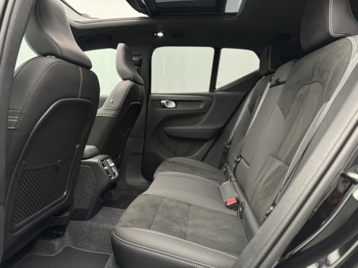 Volvo XC40 B3 DARK ULTRA CZ 1.maj