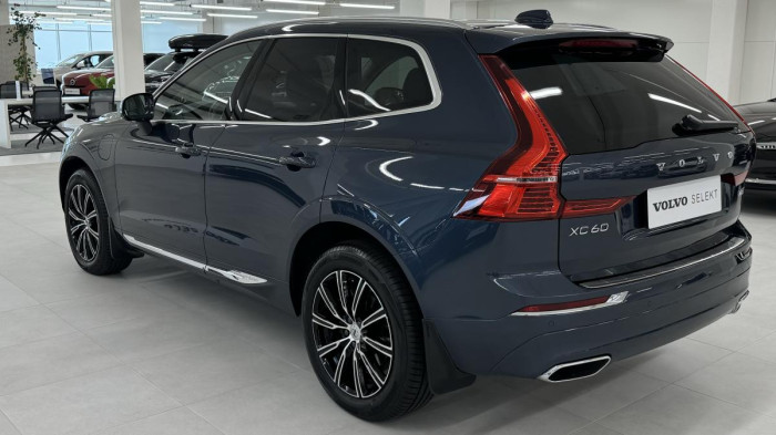 Volvo XC60 T8 AWD RECHARGE REZERVACE
