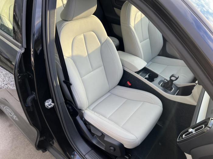 Volvo XC40 T3 MOMENTUM 1.maj. 1.5 Momentum