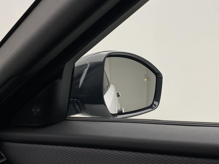 Land Rover Range Rover Velar D200 R-DYNAMIC SE AWD AUT 2.0 d Dynamic SE