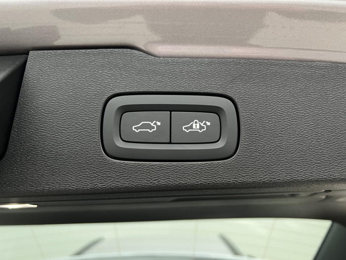 Volvo V60 B4 DARK PLUS AUT