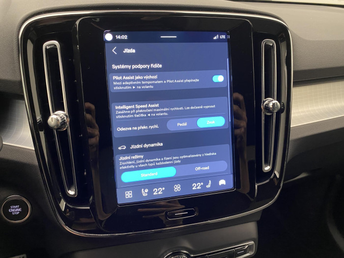 Volvo XC40 B3 AUT DARK PLUS