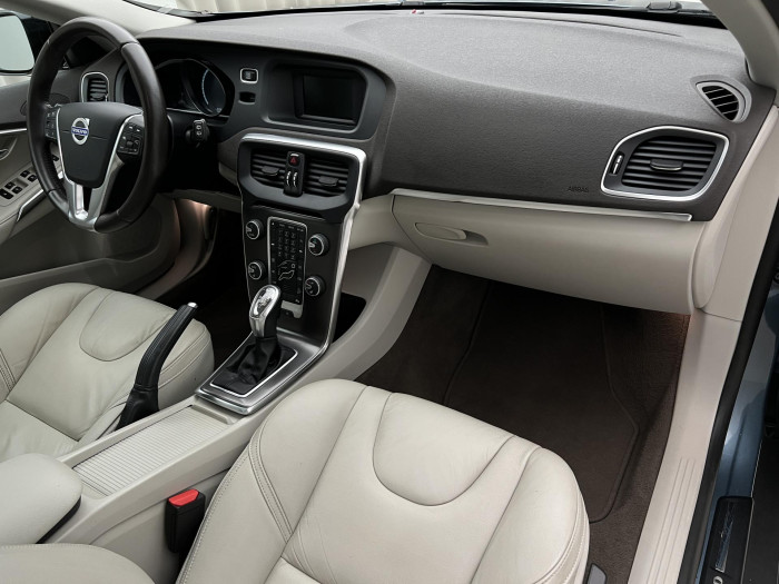 Volvo V40 CC T5 AWD AUT CZ 2.5 CC CC