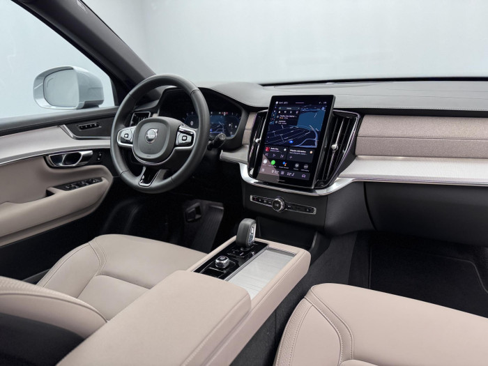 Volvo XC90 B5 AWD CORE AUT CZ 1.maj