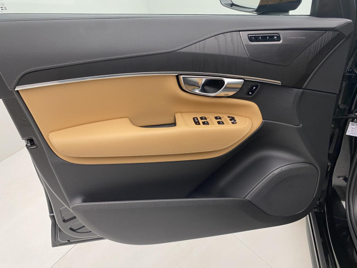 Volvo XC90 T8 AWD RECHARGE DARK PLUS 7m
