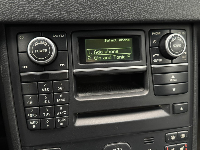 Volvo XC90 D5 AWD SUMMUM AUT 7 míst CZ 2.4 d Summum