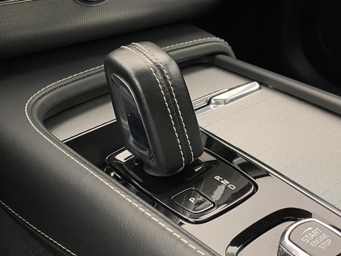 Volvo XC90 B5 AWD R-DESIGN AUT CZ