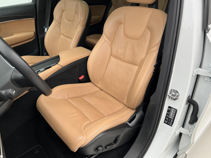 Volvo XC90 B5 AWD INSCRIPTION 7MÍST CZ