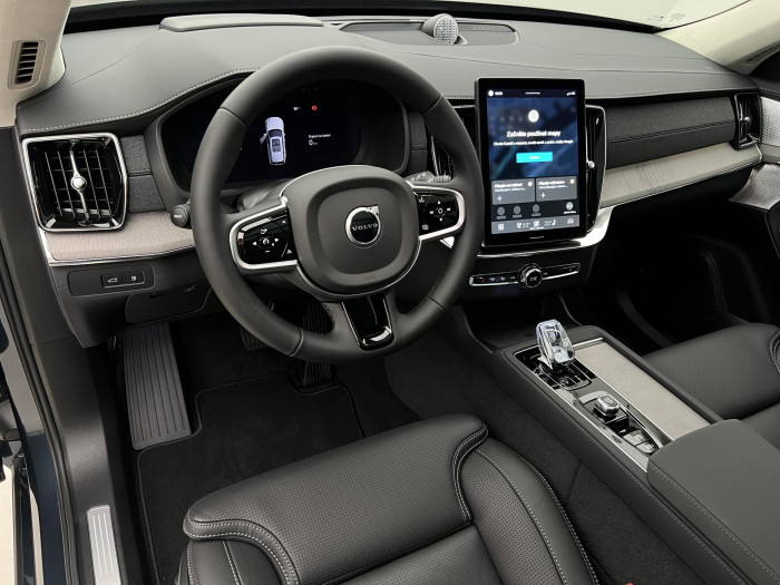 Volvo XC90 T8 AWD RECHARGE DARK ULTRA AUT