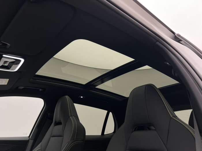 Lynk & Co 01 MORE PHEV