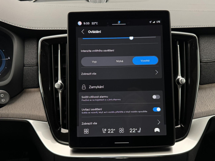Volvo XC90 T8 AWD RECHARGE ULTIMATE CZ