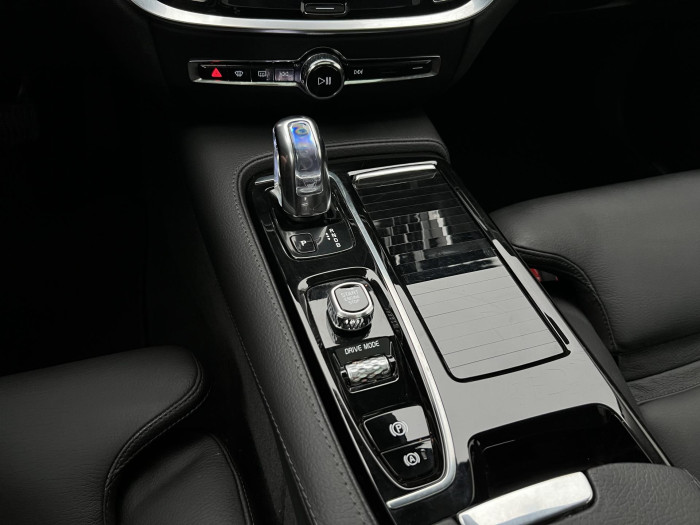 Volvo V60 T8 AWD RECHARGE INSCRIPTION