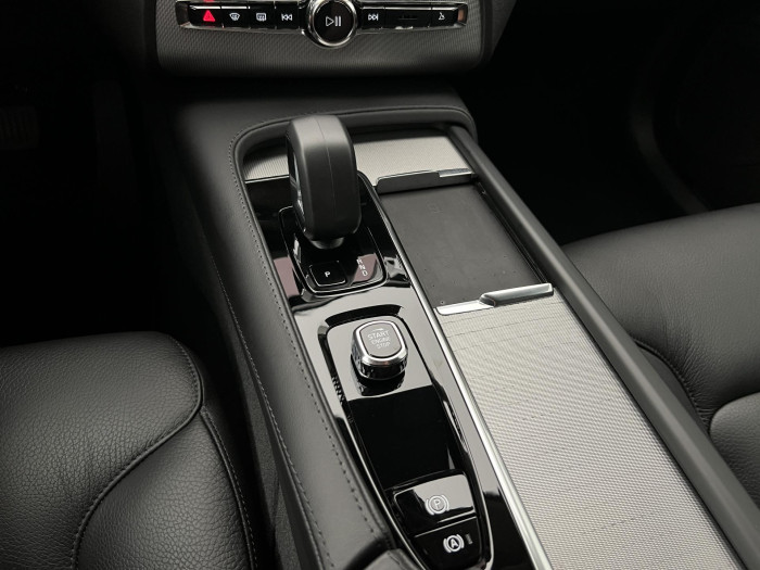 Volvo XC90 T8 AWD RECHARGE CORE 7MÍST AUT