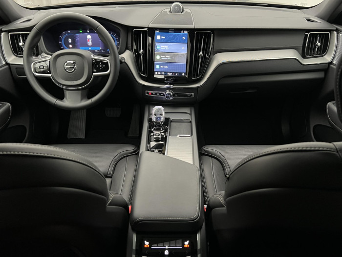 Volvo XC60 B5 AWD BLACK EDITION AUT 1.maj 2.0 Edition