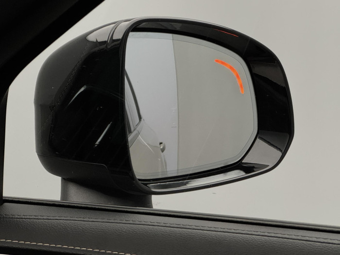 Volvo XC90 B5 AWD R-DESIGN AUT CZ